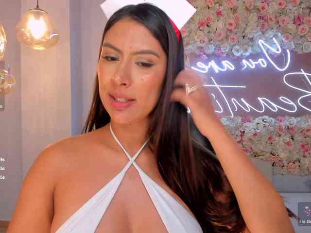 ArianaDumont webcam