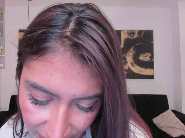 ArianaDumont webcam