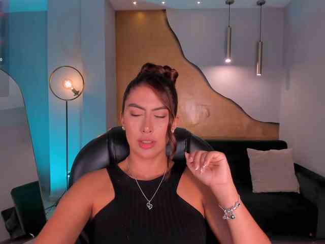 ArianaDumont Live Webcam on BongaCams