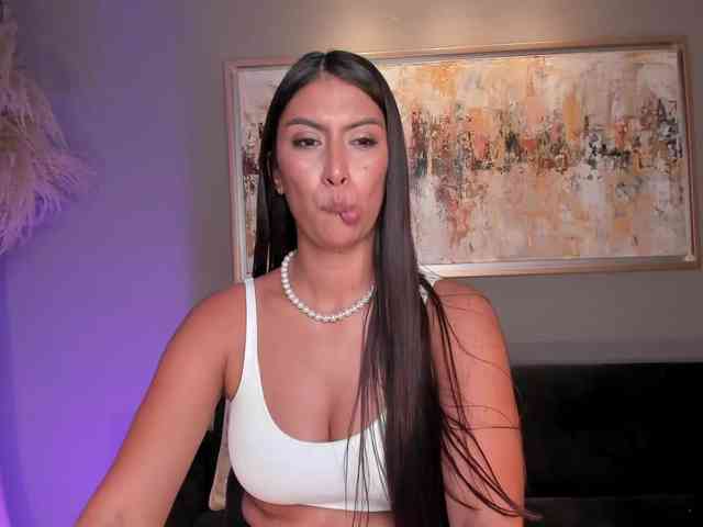 ArianaDumont webcam