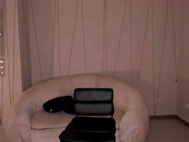 ArianaDumont webcam