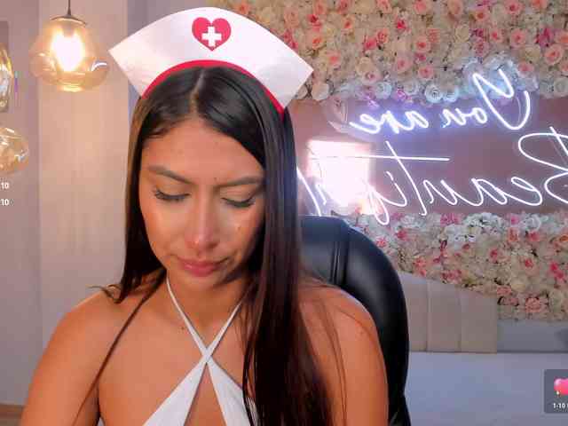 ArianaDumont webcam