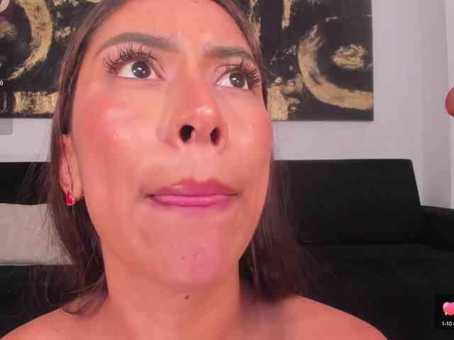 ArianaDumont webcam