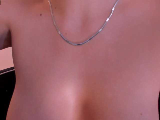 ValeriaRivera1's BongaCams show and profile