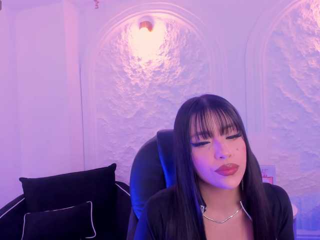 ValeriaRivera1's BongaCams show and profile