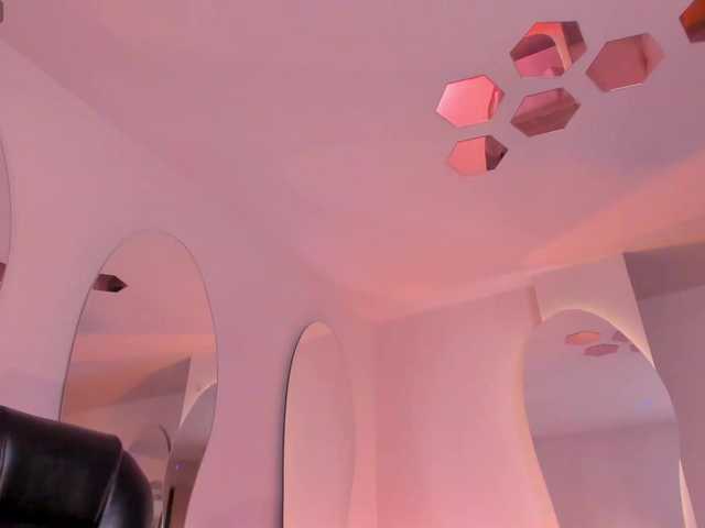 ValeriaRivera1's BongaCams show and profile