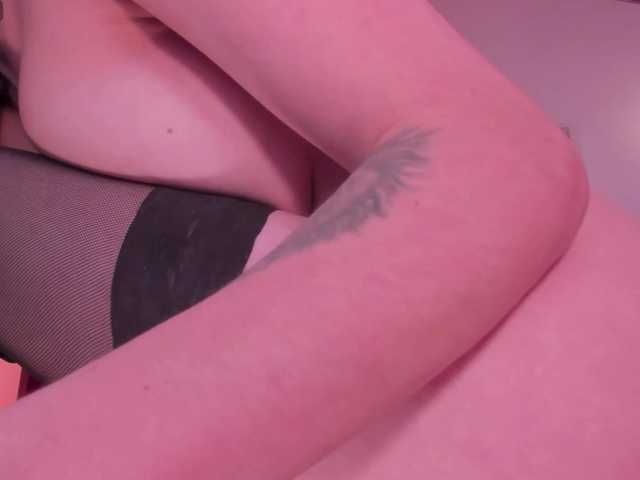 ValeriaRivera1's BongaCams show and profile