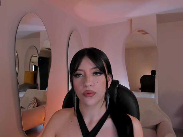 ValeriaRivera1's BongaCams show and profile