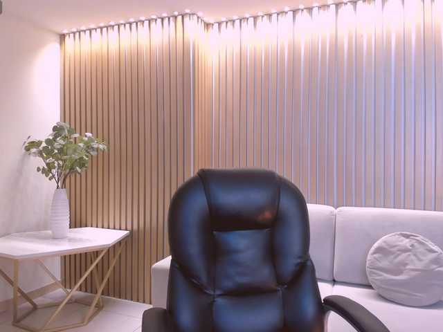 ValeriaRivera1's BongaCams show and profile