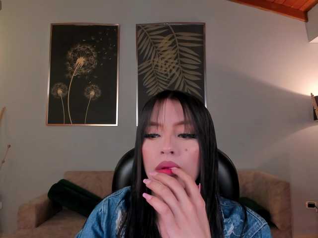 ValeriaRivera1's BongaCams show and profile