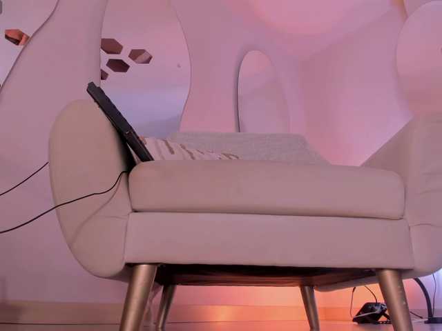 ValeriaRivera1's BongaCams show and profile