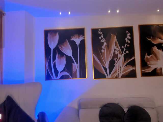 KatieStonne's BongaCams show and profile