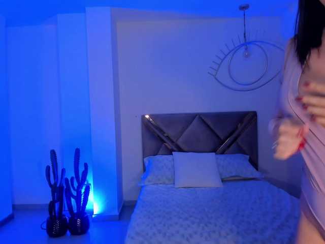 KatieStonne's BongaCams show and profile