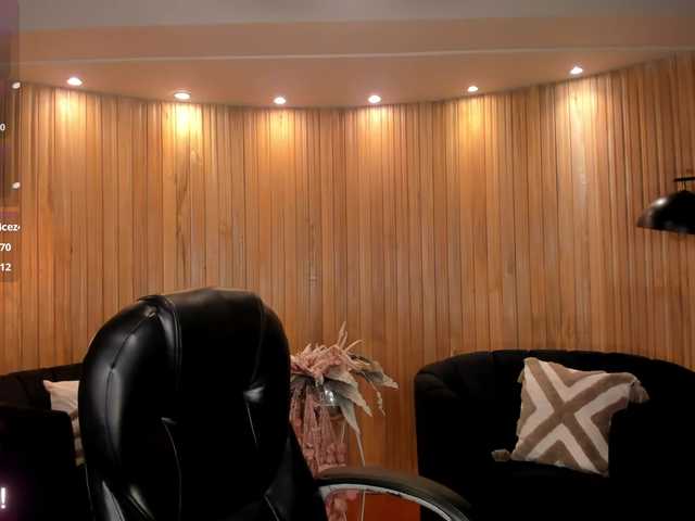 KatieStonne's BongaCams show and profile