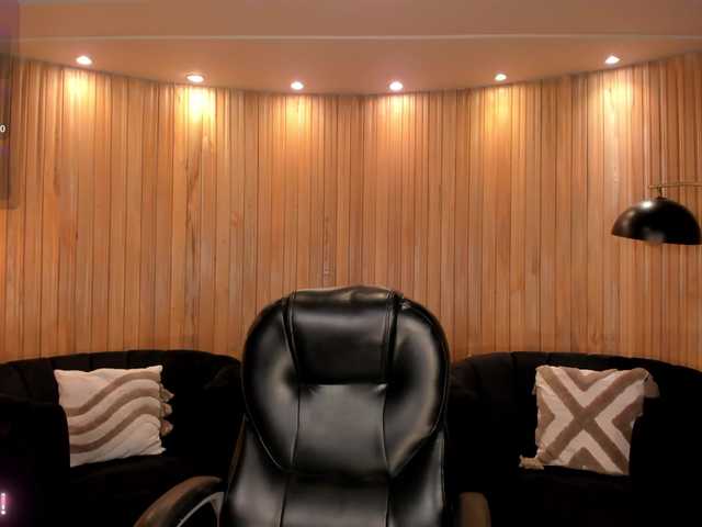 KatieStonne's BongaCams show and profile