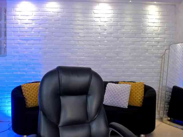 KatieStonne webcam
