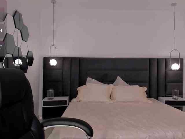 KatieStonne webcam