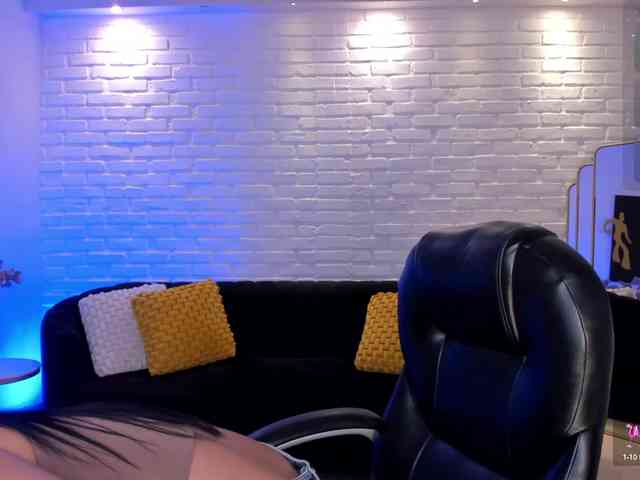 KatieStonne webcam