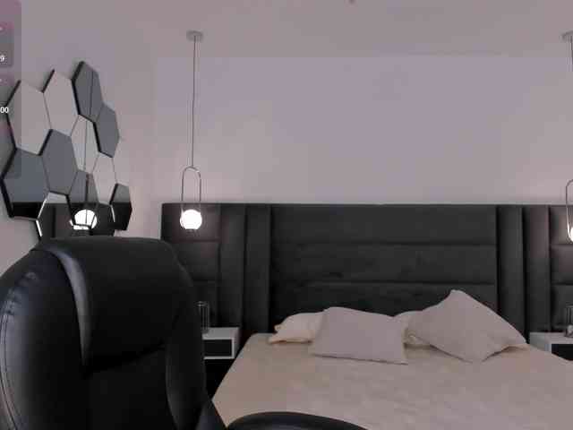 KatieStonne webcam