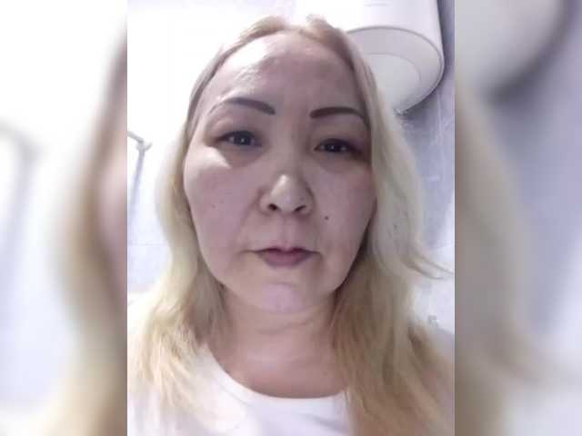 Qweentis from BongaCams