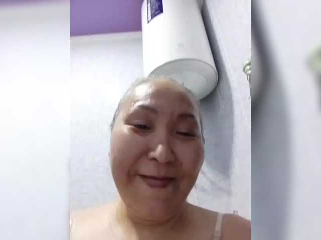 Qweentis on BongaCams 