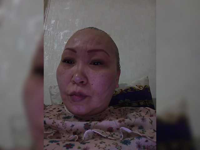 Qweentis's BongaCams show and profile