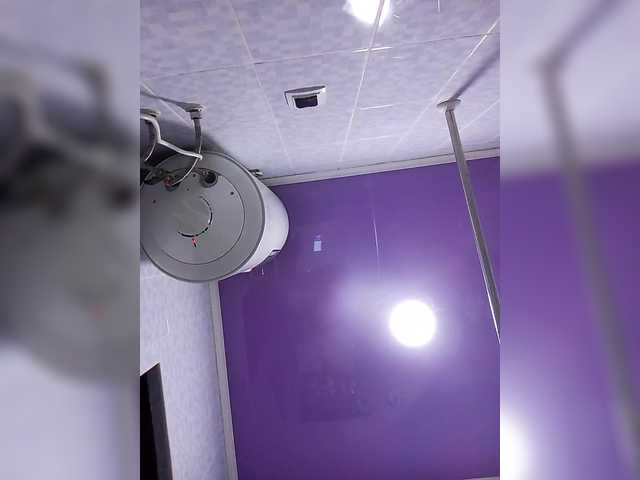 Qweentis's BongaCams show and profile