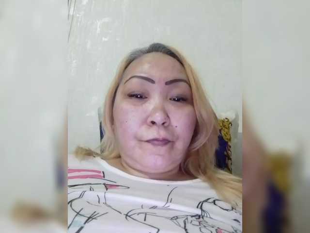 Qweentis's BongaCams show and profile