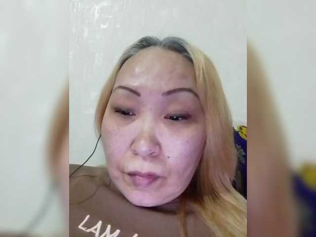 Qweentis's BongaCams show and profile