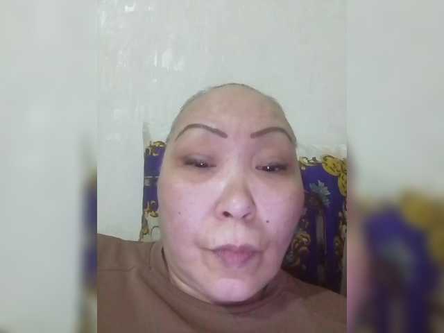 Qweentis's BongaCams show and profile