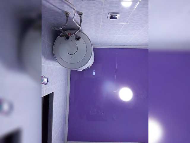 Qweentis's BongaCams show and profile