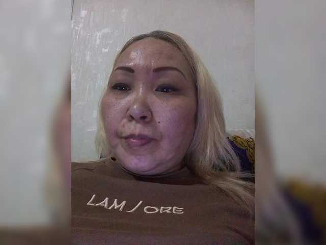 Qweentis's BongaCams show and profile