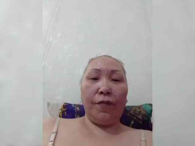 F_L_I_R_T_I_N_G webcam