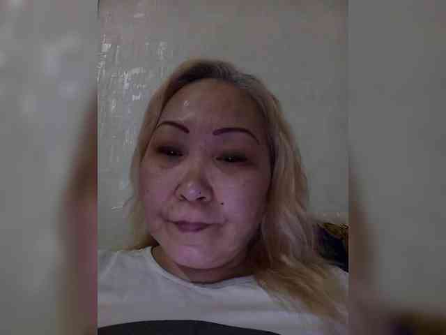 Qweentis Live Webcam on BongaCams