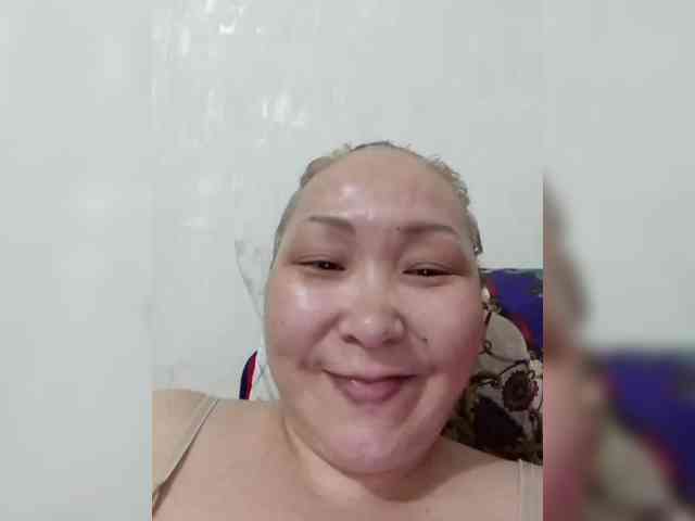 F_L_I_R_T_I_N_G webcam