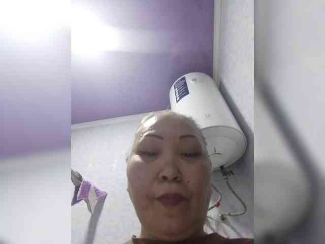 F_L_I_R_T_I_N_G webcam