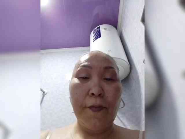 F_L_I_R_T_I_N_G webcam
