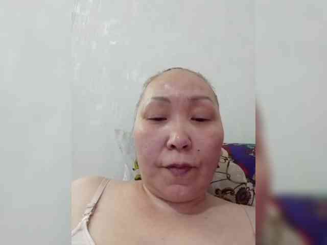 F_L_I_R_T_I_N_G webcam