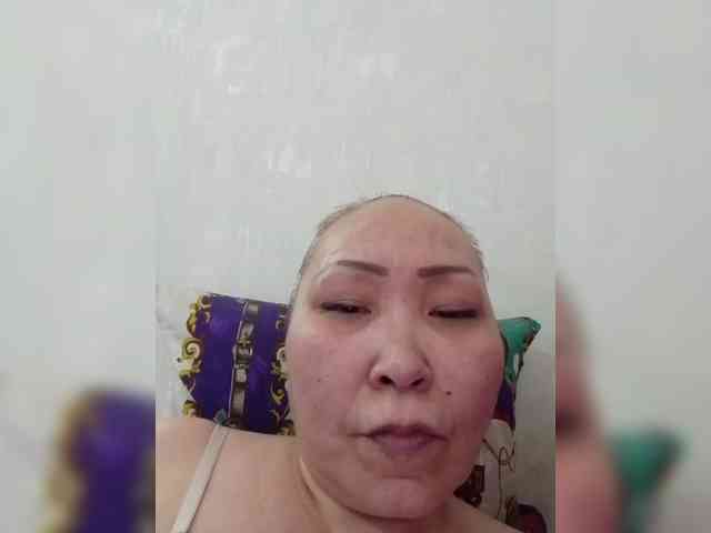 F_L_I_R_T_I_N_G webcam