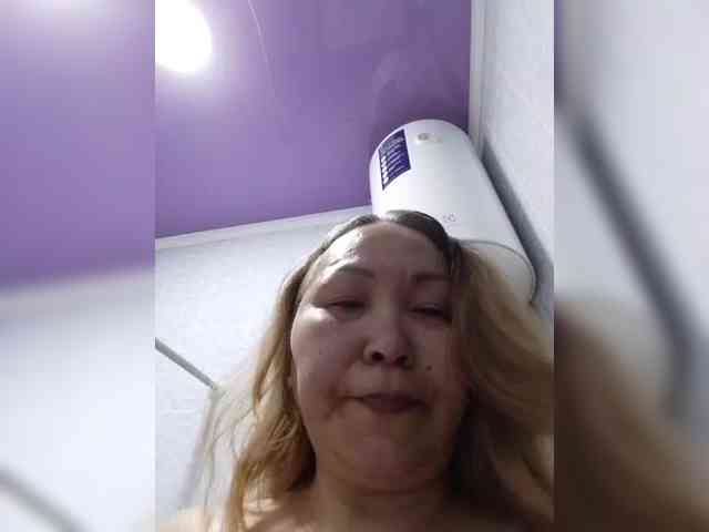 F_L_I_R_T_I_N_G webcam