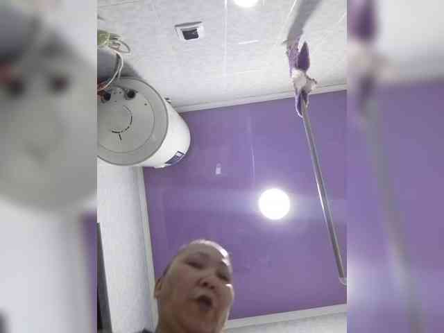 F_L_I_R_T_I_N_G webcam
