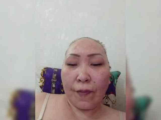 F_L_I_R_T_I_N_G webcam