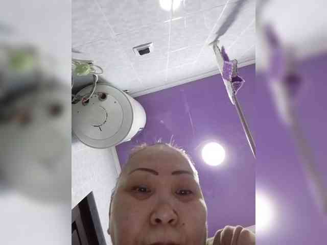 F_L_I_R_T_I_N_G webcam