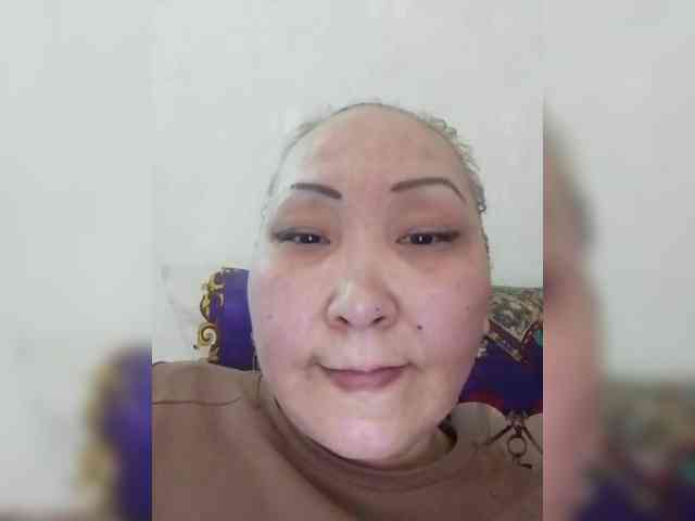 F_L_I_R_T_I_N_G webcam