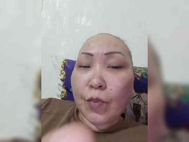 F_L_I_R_T_I_N_G webcam