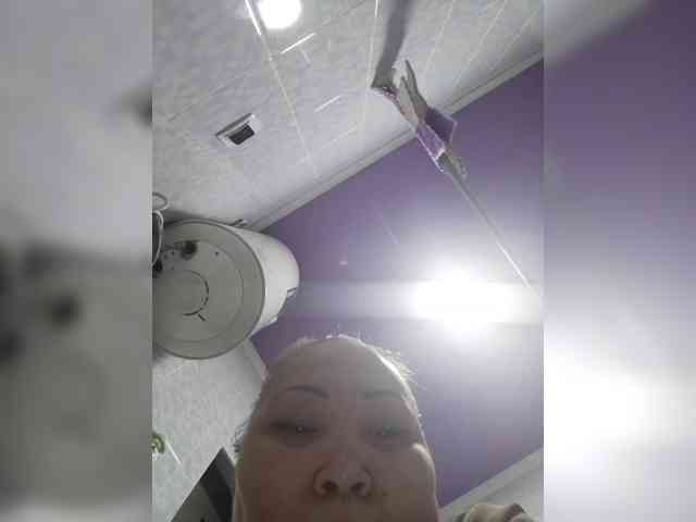 F_L_I_R_T_I_N_G webcam