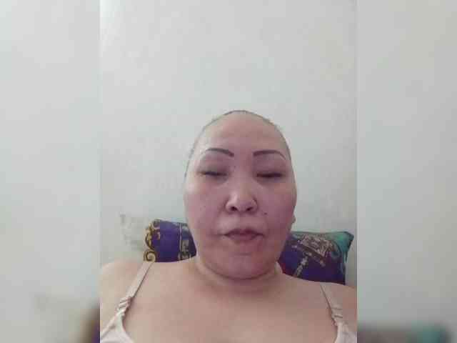 F_L_I_R_T_I_N_G webcam