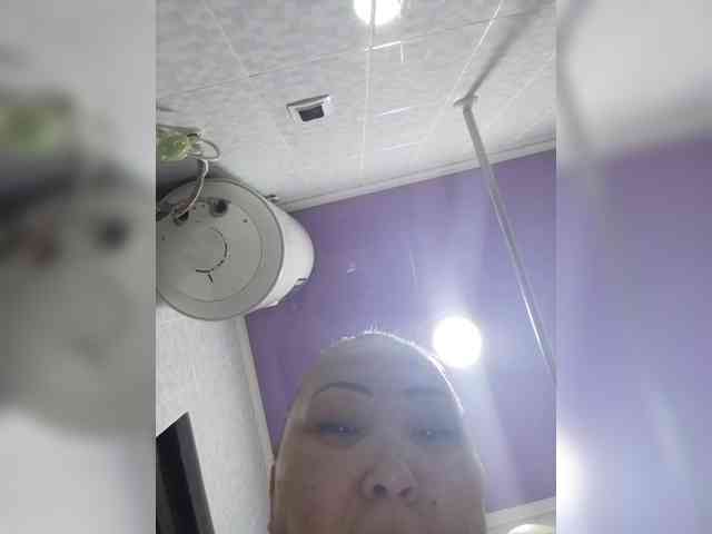 F_L_I_R_T_I_N_G webcam
