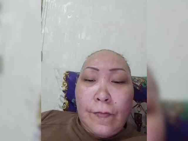 F_L_I_R_T_I_N_G webcam