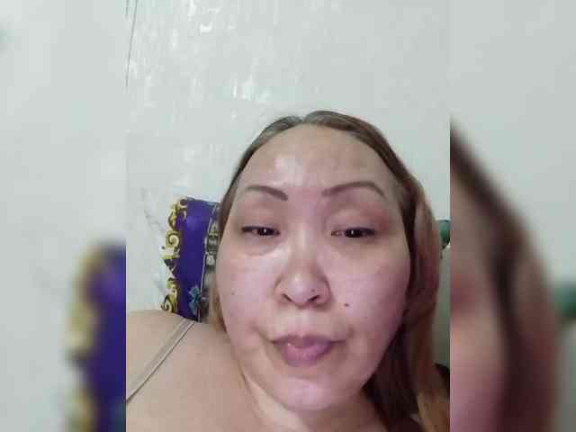 F_L_I_R_T_I_N_G webcam